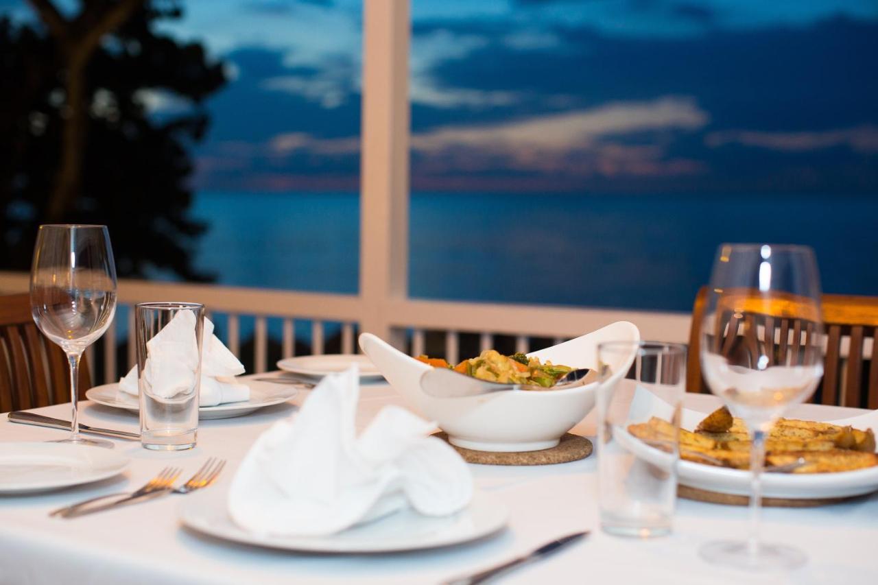 Llantrissant Beachcliff Villa نيغريل المظهر الخارجي الصورة