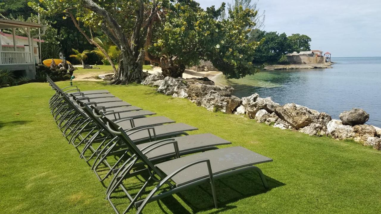 Llantrissant Beachcliff Villa نيغريل المظهر الخارجي الصورة